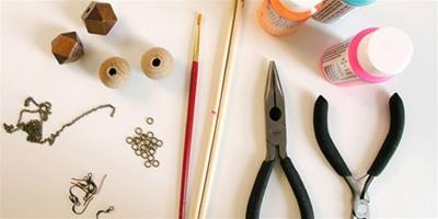 家居DIY：小木塊創意製作幾何耳環