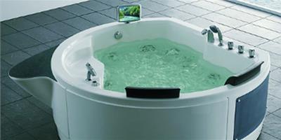 快節奏生活壓力下 在浴缸中泡個澡享受一下吧