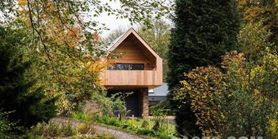 懸浮的空中樹屋——英國郊區住宅