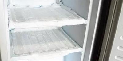 我家冰箱老結霜，多虧用了保潔阿姨說的方法，管用！