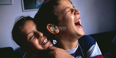 兒童助聽器的價格一般多少 兒童助聽器選擇技巧