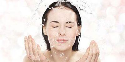 生活小常識：冬天用醋洗臉的好處 白醋洗臉的正確方法