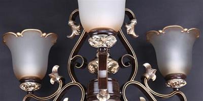 客廳吊燈燈飾如何選購 客廳燈具的使用要點