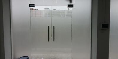 衛生間玻璃貼膜技巧 窗戶貼膜有什麼用