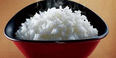電壓力鍋蒸米飯怎麼做 如何讓蒸出來的米飯更香
