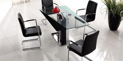 玻璃餐桌到底有多好 玻璃餐桌如何保養