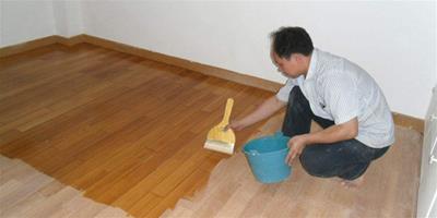 實木地板怎么保養 實木地板打蠟的四個步驟