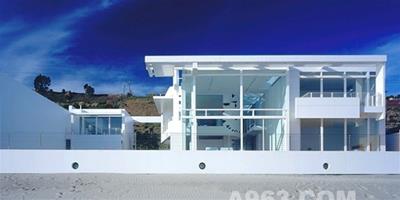 建筑設計欣賞:加州美麗的白色海灘別墅