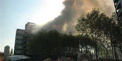 大火吞噬荷蘭代夫特大學14層的建筑系大樓