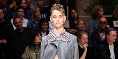 Giorgio Armani舒適復古的褲裝系列 抹平男女裝的界限