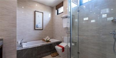小衛生間不要裝玻璃淋浴房，頭一次見這樣設計，真是太聰明了！?