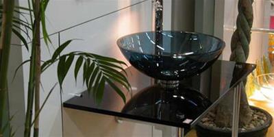 玻璃面盆的清潔保養技巧 玻璃面盆價格