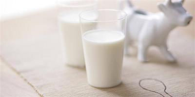 晚上喝牛奶好嗎 什麼時候喝牛奶最好