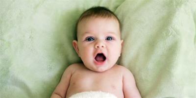 新生兒需要枕頭嗎？新生兒枕頭知識解析