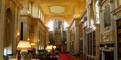 堪比凡爾賽宮奢華 英國最大私人宅邸大揭秘