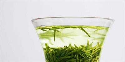 綠茶的功效有哪些 常喝綠茶的好處與壞處