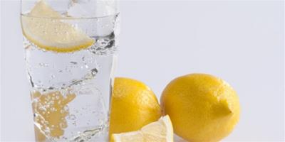 檸檬水是酸性還是鹼性 是否適合長期喝