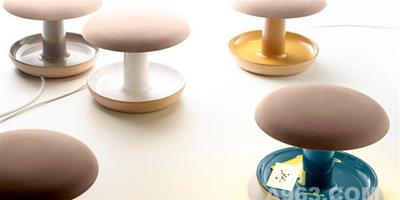 “餐盤”上的蘑菇檯燈