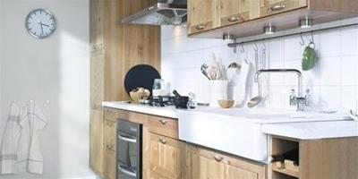 大方簡潔的廚房餐廳裝修及收納整齊的廚房設計