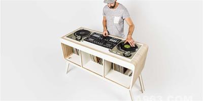 完美結合儲存空間的復古風DJ桌